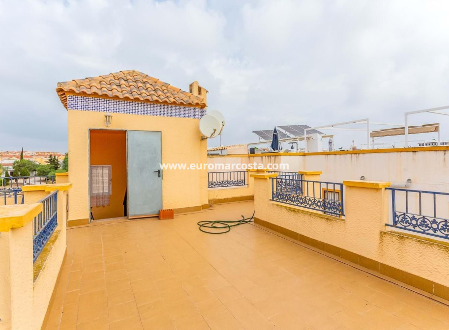 Sale - Chalet - Orihuela Costa - La Zenia- Orihuela costa