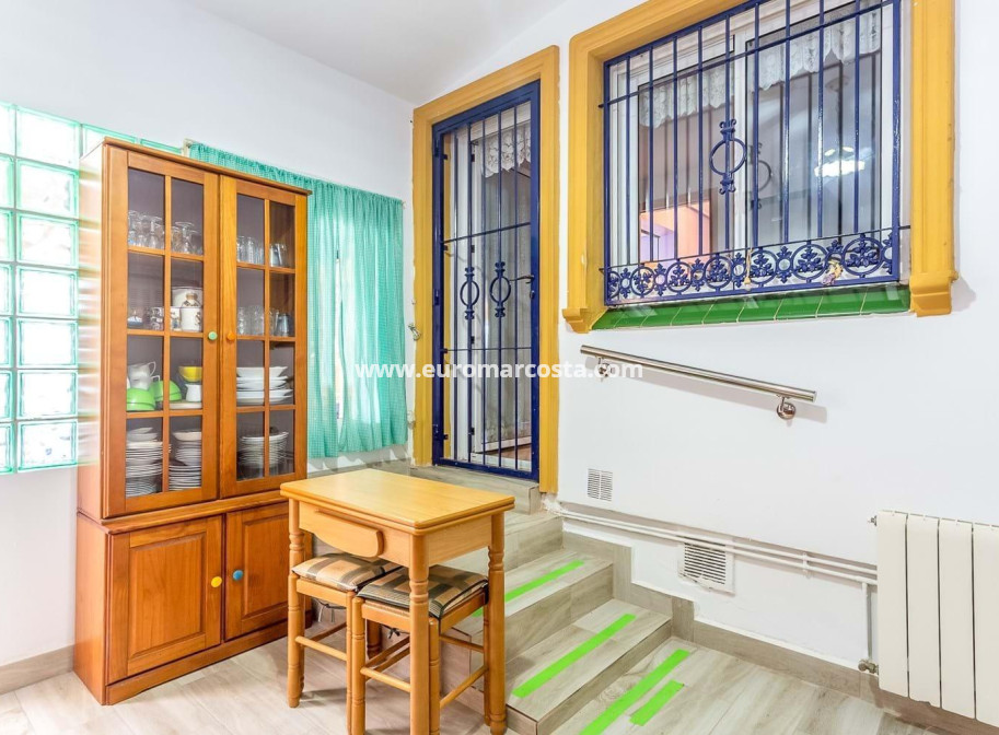 Sale - Chalet - Orihuela Costa - La Zenia- Orihuela costa
