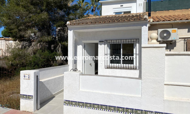 Venta - Bungalow - Orihuela Costa - TORREVIEJA