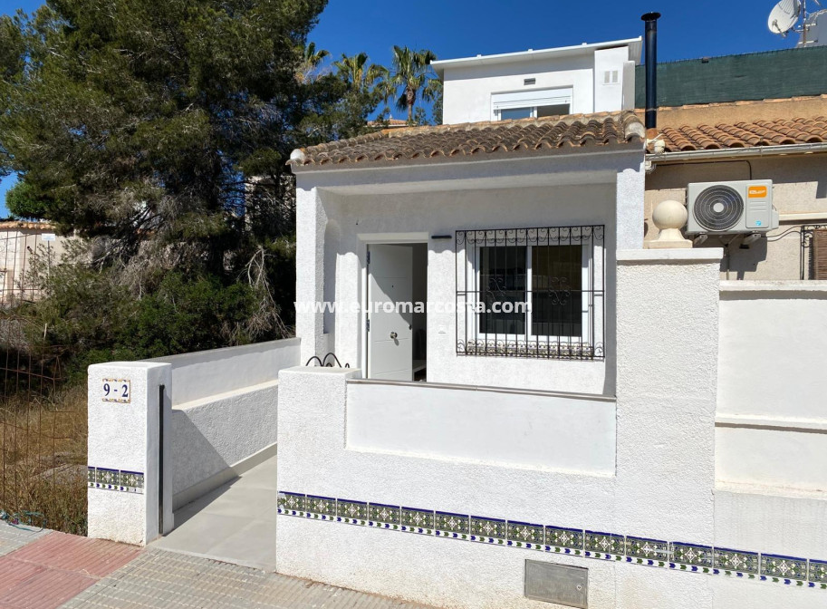 Venta - Bungalow - Orihuela Costa - TORREVIEJA