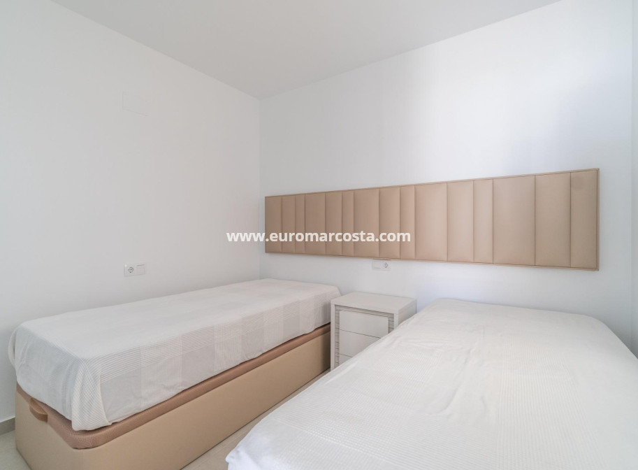 Sale - Apartment / flat - Orihuela Costa