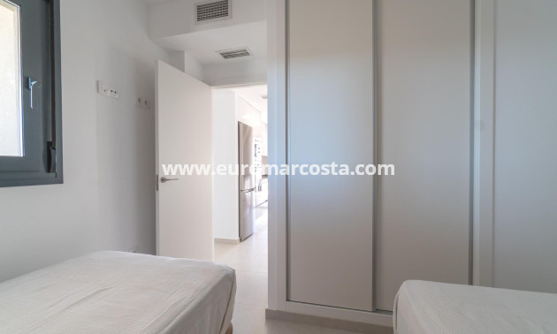 Sale - Apartment / flat - Orihuela Costa