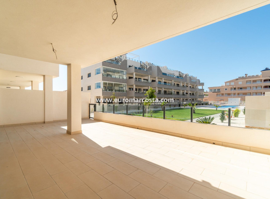 Sale - Apartment / flat - Orihuela Costa