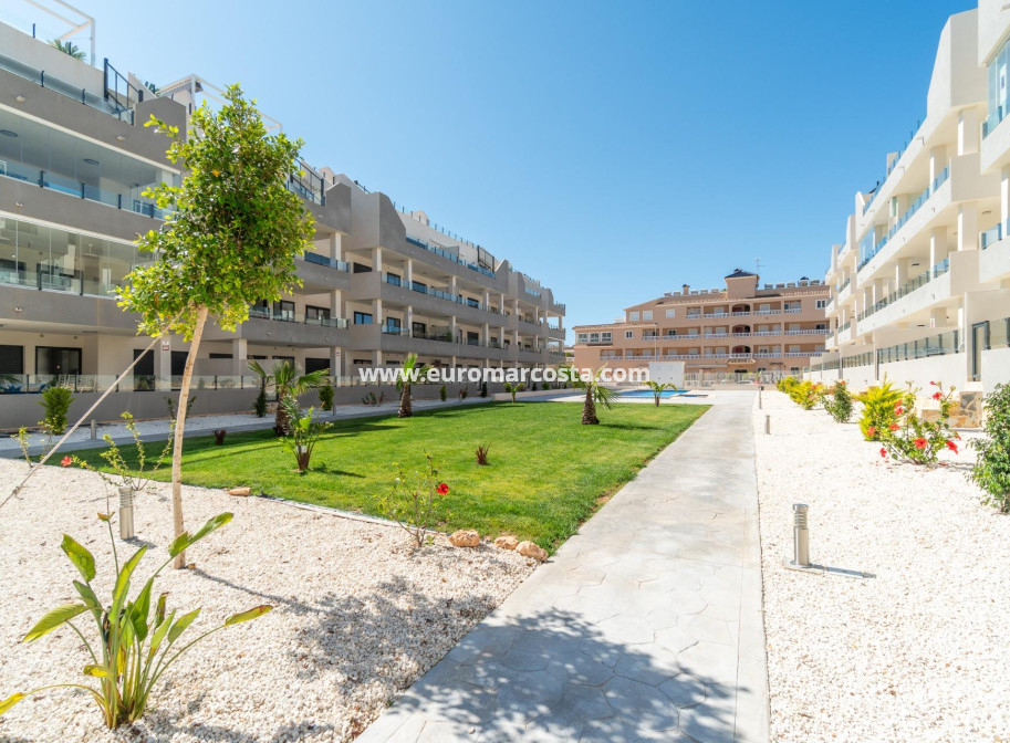 Sale - Apartment / flat - Orihuela Costa