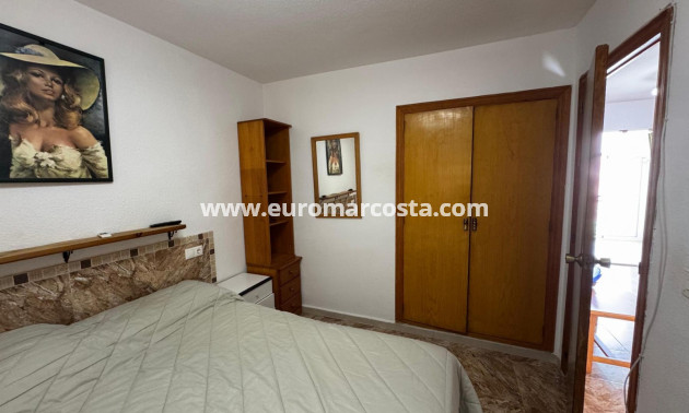 Sale - Apartment / flat - Torrevieja - La Mata