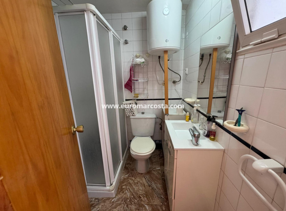 Sale - Apartment / flat - Torrevieja - La Mata