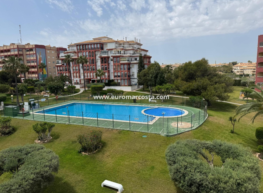 Sale - Apartment / flat - Torrevieja - La Mata