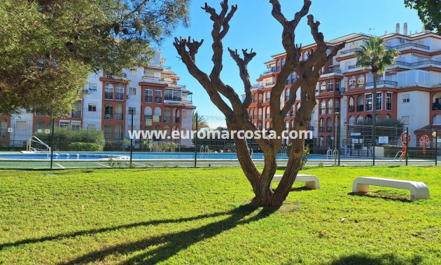 Sale - Apartment / flat - Torrevieja - La Mata
