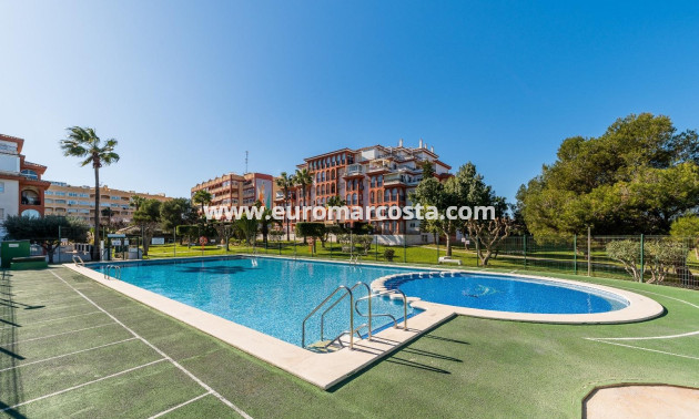 Sale - Apartment / flat - Torrevieja - La Mata