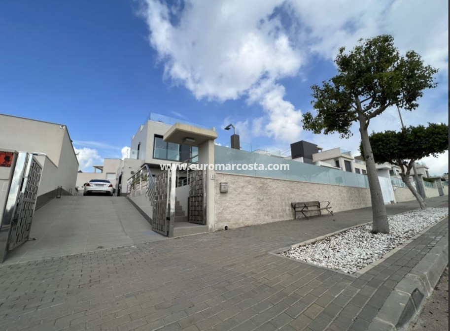 Objekte zum Wiederverkauf - Villa freitstehend - San Miguel de Salinas
