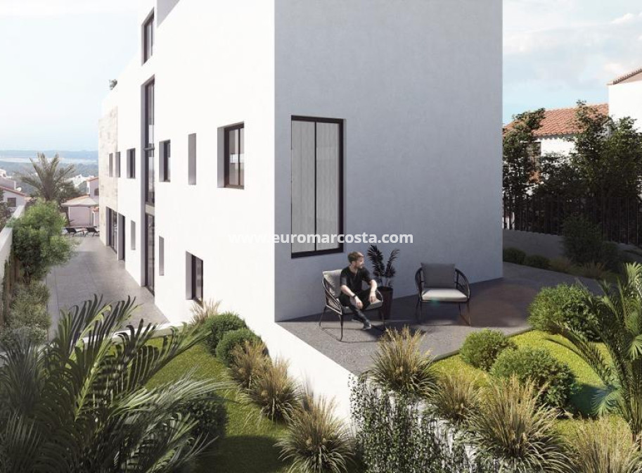 Objekte zum Wiederverkauf - Villa freitstehend - Torrevieja - TORREVIEJA