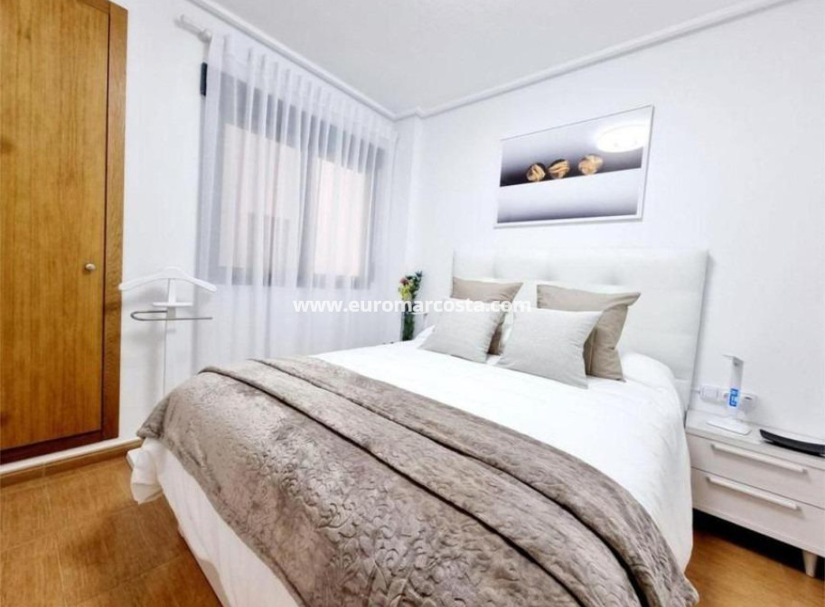 Sale - Apartment / flat - Torrevieja - TORREVIEJA