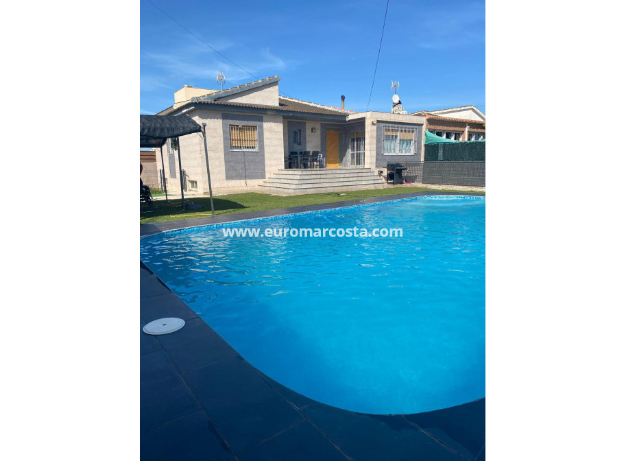 Venta - Villa - Torrevieja - TORREVIEJA