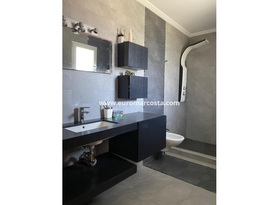 Venta - Villa - Torrevieja - TORREVIEJA