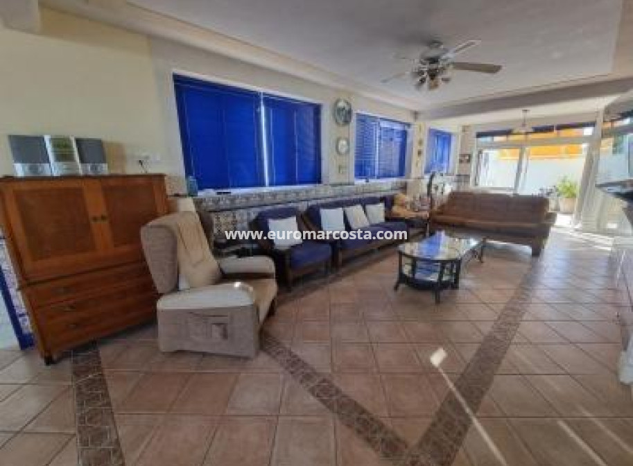 Sale - Villa - Orihuela Costa - TORREVIEJA