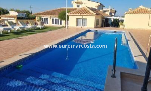 Sale - Villa - Orihuela Costa - TORREVIEJA