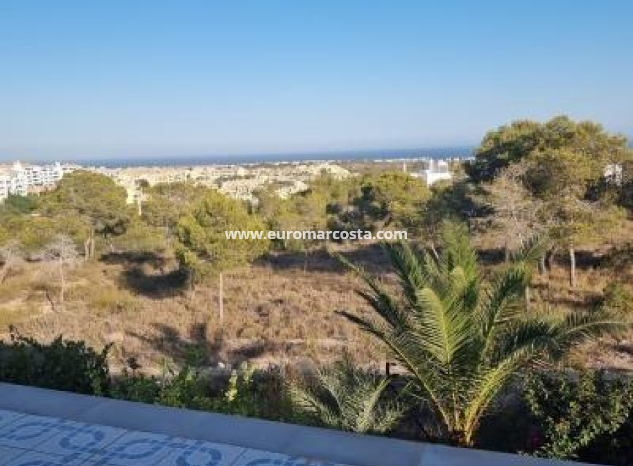 Sale - Villa - Orihuela Costa - TORREVIEJA