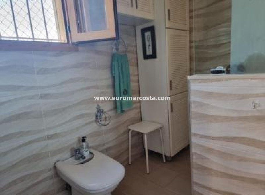 Sale - Villa - Orihuela Costa - TORREVIEJA