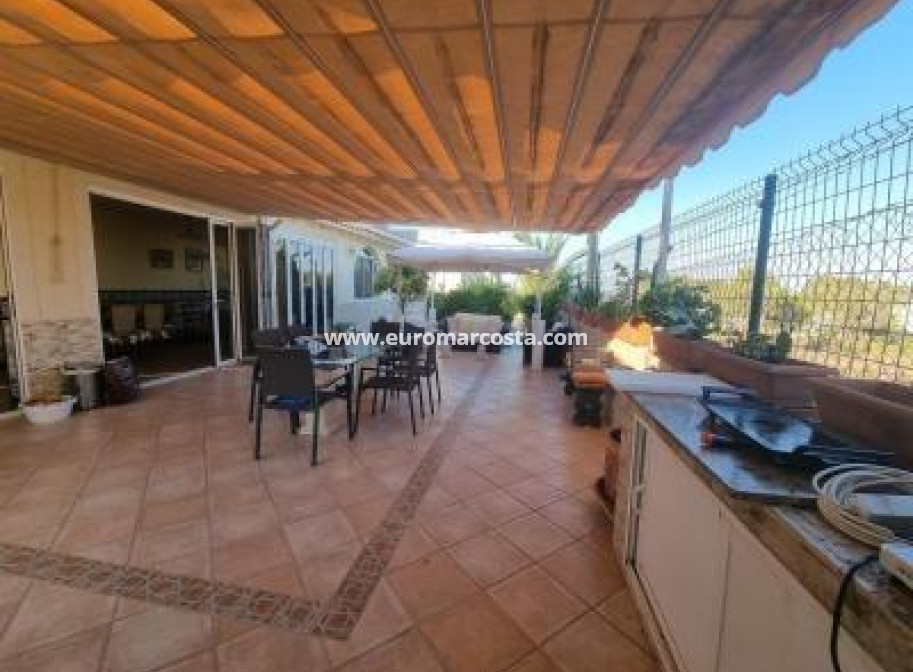 Sale - Villa - Orihuela Costa - TORREVIEJA