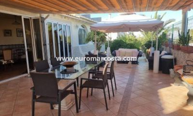 Sale - Villa - Orihuela Costa - TORREVIEJA