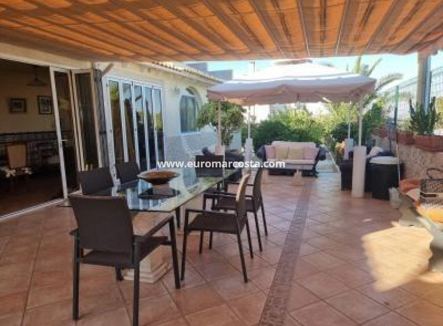 Sale - Villa - Orihuela Costa - TORREVIEJA