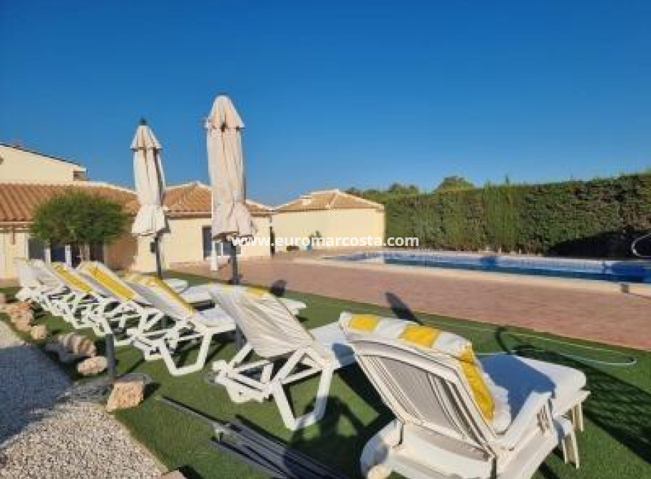 Sale - Villa - Orihuela Costa - TORREVIEJA