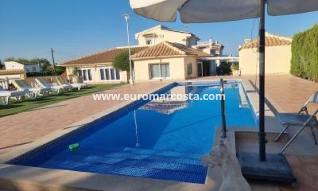 Sale - Villa - Orihuela Costa - TORREVIEJA