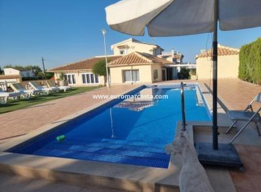 Sale - Villa - Orihuela Costa - TORREVIEJA