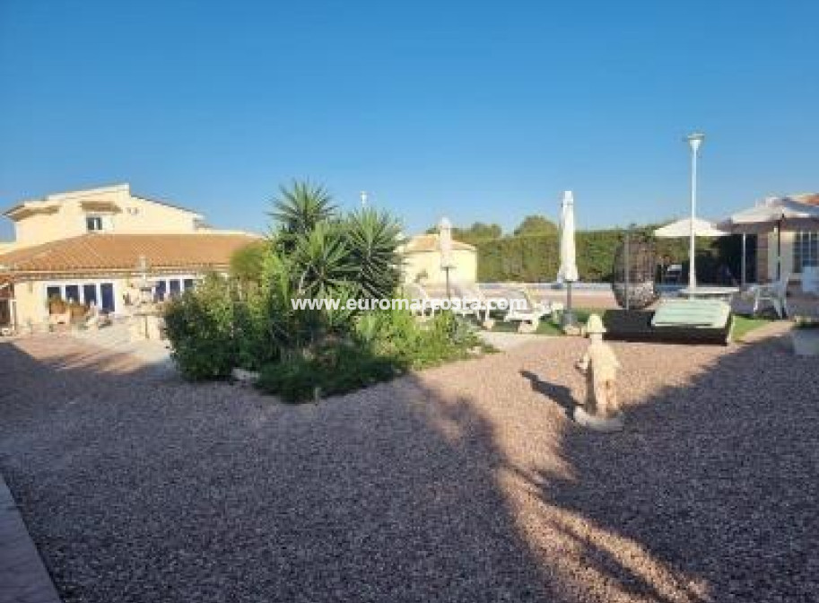 Sale - Villa - Orihuela Costa - TORREVIEJA