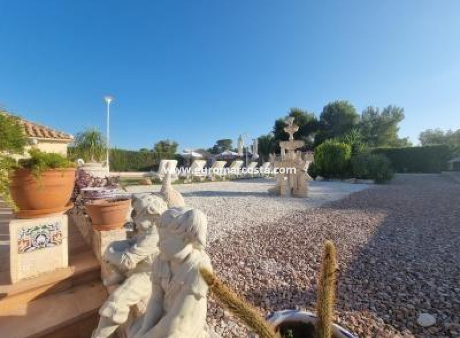 Sale - Villa - Orihuela Costa - TORREVIEJA
