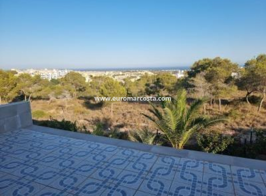 Sale - Villa - Orihuela Costa - TORREVIEJA