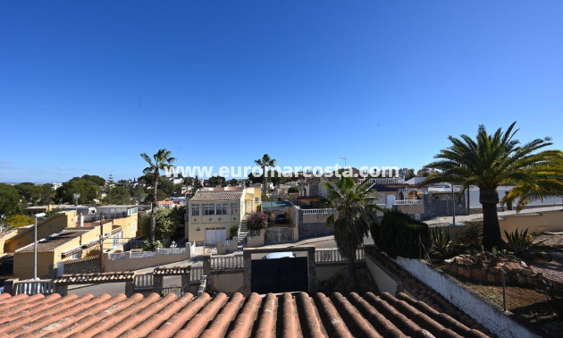 Objekte zum Wiederverkauf - Villa freitstehend - Torrevieja - TORREVIEJA
