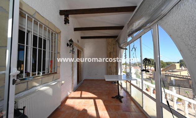Objekte zum Wiederverkauf - Villa freitstehend - Torrevieja - TORREVIEJA