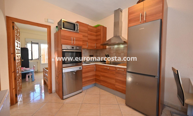 Objekte zum Wiederverkauf - Villa freitstehend - Torrevieja - TORREVIEJA