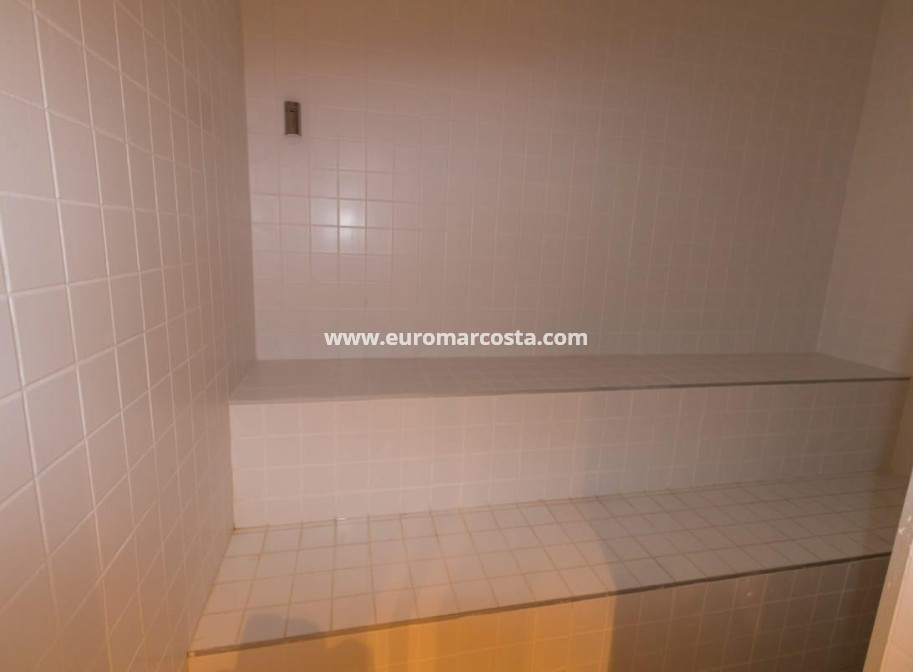 Objekte zum Wiederverkauf - Wohnung - Torrevieja - Orihuela Costa