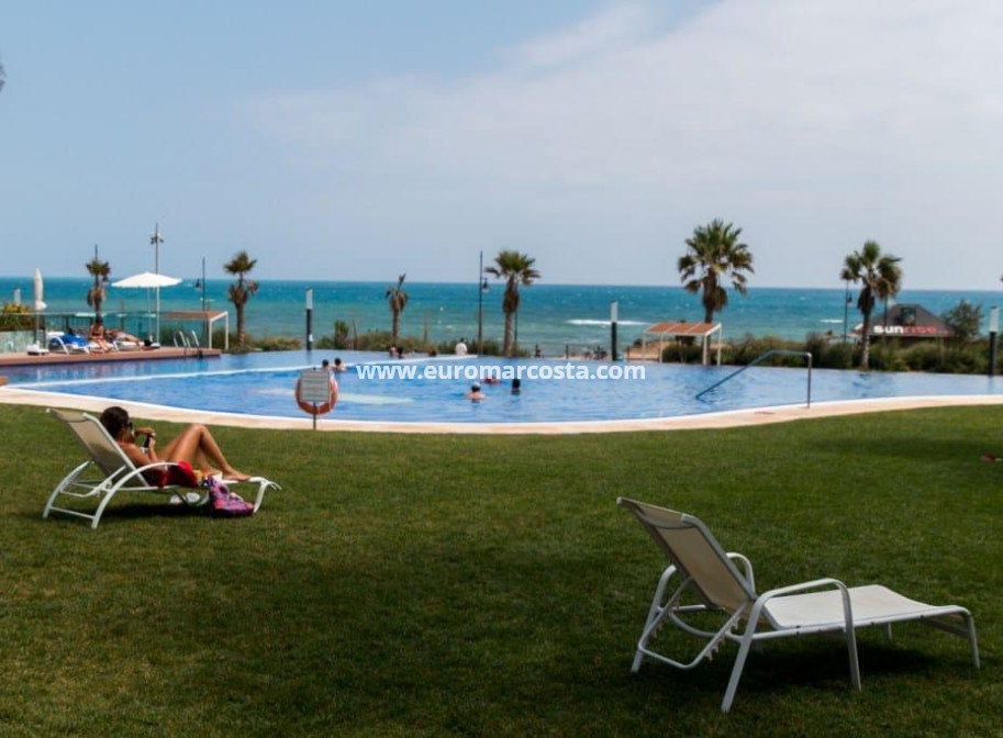 Objekte zum Wiederverkauf - Wohnung - Torrevieja - Orihuela Costa