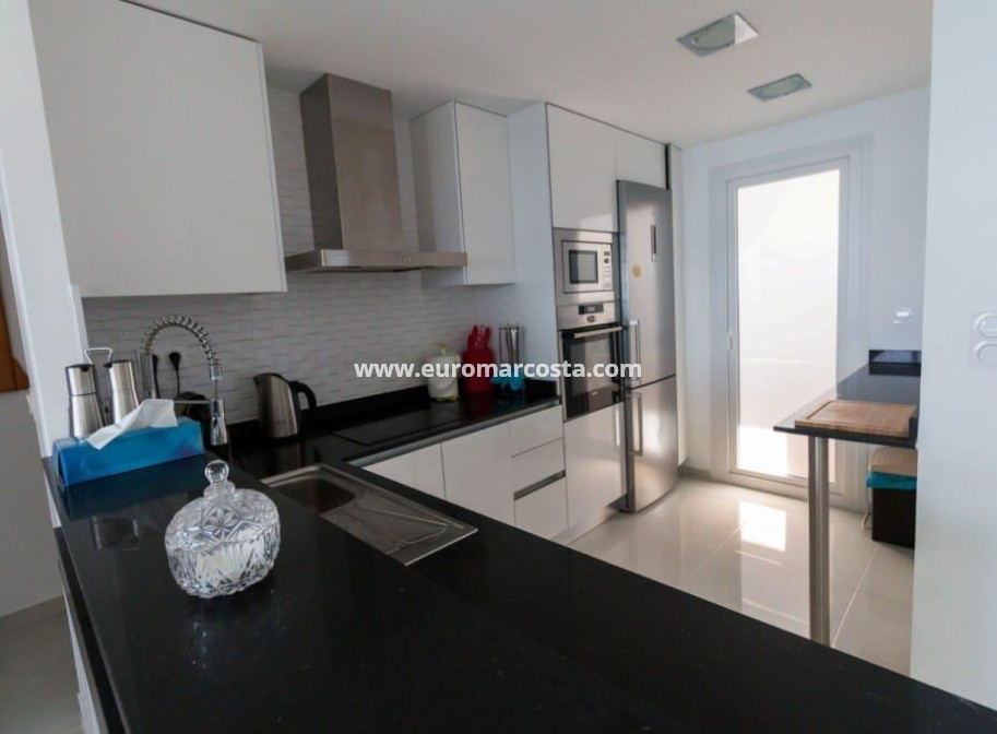 Objekte zum Wiederverkauf - Wohnung - Torrevieja - Orihuela Costa