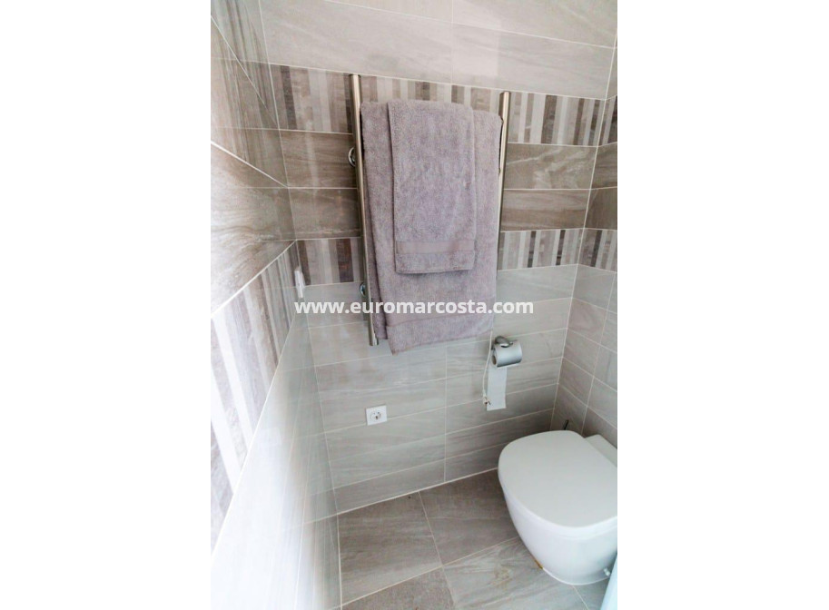 Objekte zum Wiederverkauf - Wohnung - Torrevieja - Orihuela Costa