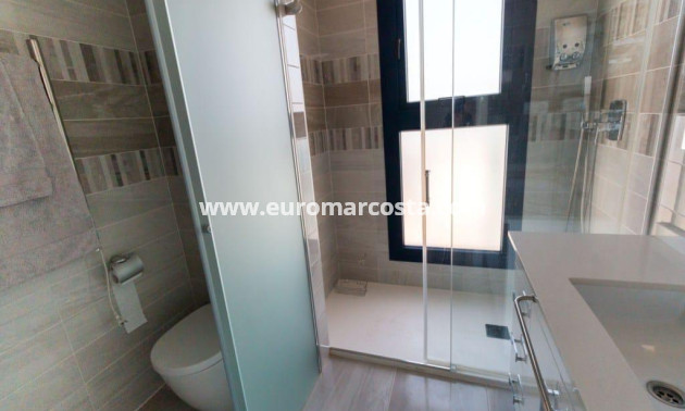 Objekte zum Wiederverkauf - Wohnung - Torrevieja - Orihuela Costa