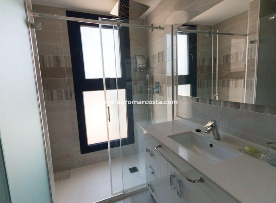 Objekte zum Wiederverkauf - Wohnung - Torrevieja - Orihuela Costa
