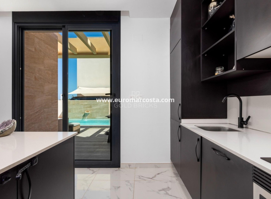 Venta - Villa - Los Montesinos - La herrada
