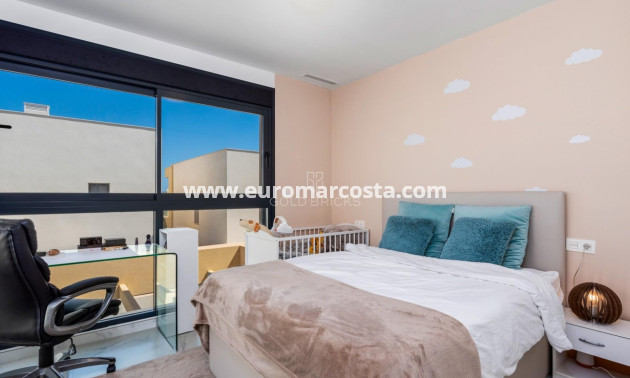 Venta - Villa - Los Montesinos - La herrada