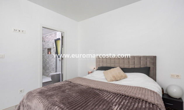 Venta - Villa - Los Montesinos - La herrada
