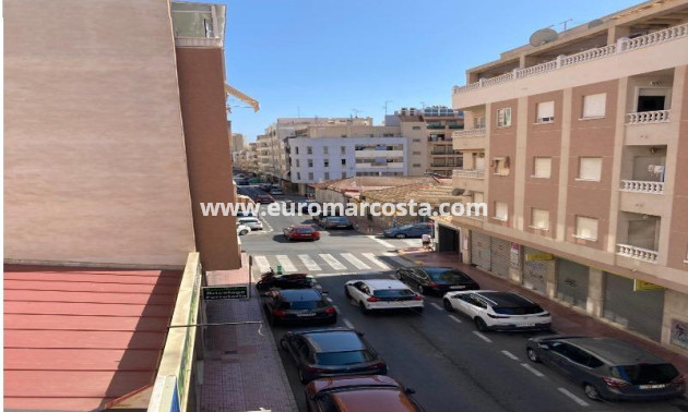 Objekte zum Wiederverkauf - Wohnung - Torrevieja - TORREVIEJA
