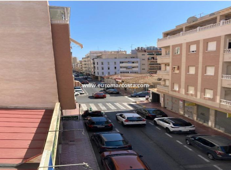Objekte zum Wiederverkauf - Wohnung - Torrevieja - TORREVIEJA