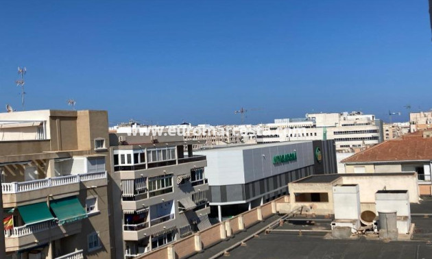 Objekte zum Wiederverkauf - Wohnung - Torrevieja - TORREVIEJA