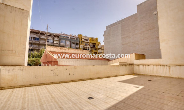 Objekte zum Wiederverkauf - Wohnung - Torrevieja - TORREVIEJA