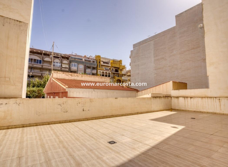 Objekte zum Wiederverkauf - Wohnung - Torrevieja - TORREVIEJA