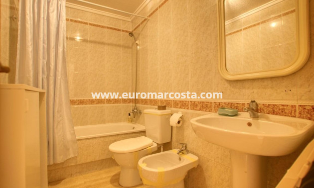 Objekte zum Wiederverkauf - Wohnung - Torrevieja - TORREVIEJA