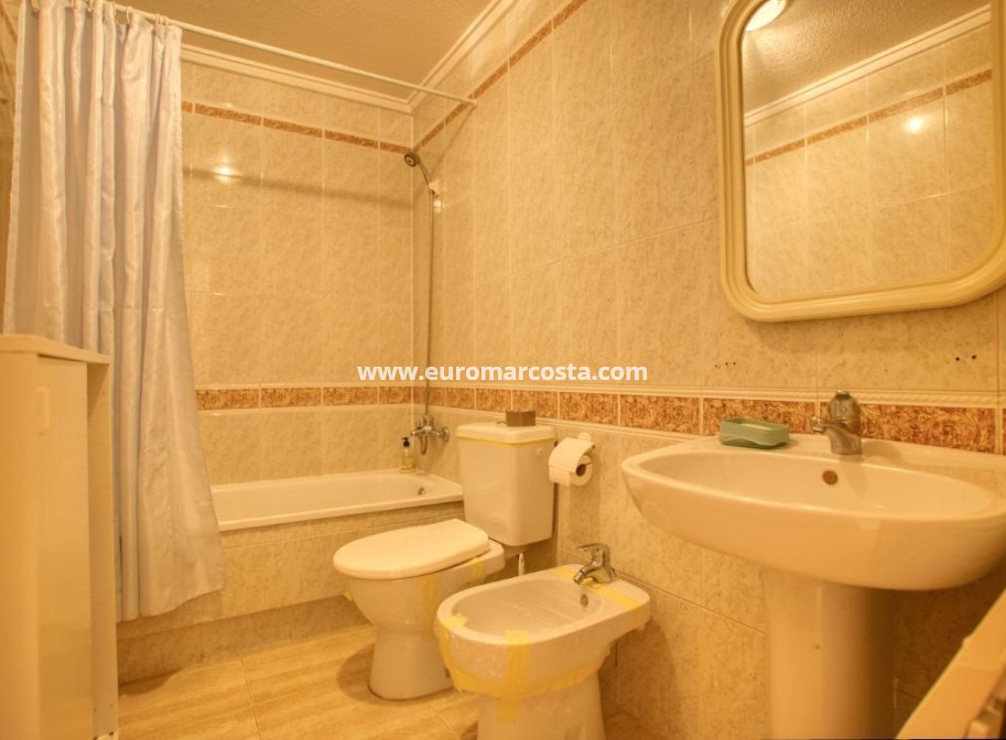 Objekte zum Wiederverkauf - Wohnung - Torrevieja - TORREVIEJA